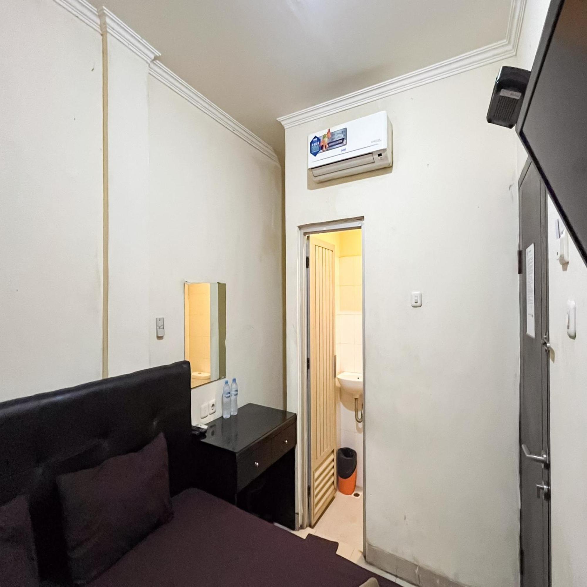 ג'קרטה Arcadia Rooms Redpartner מראה חיצוני תמונה